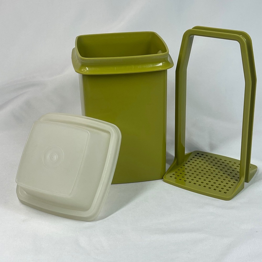 Vintage Tupperware Pickle Keeper Avocado Green 7.5 Inch Strainer Insert 1330